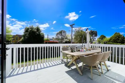 Image de Vibrant Epsom Cabins