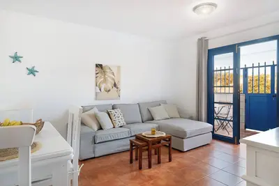 Image de Maison de vacances 'Casa Famara' avec vue sur la mer, terrasse privée et Wi-Fi
