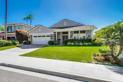 Image de Carlsbad Family Hub with Work-Ready Space