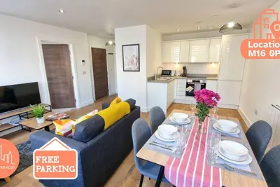 Image de Sleeps 3 Free Parking Old Trafford City SuperHost