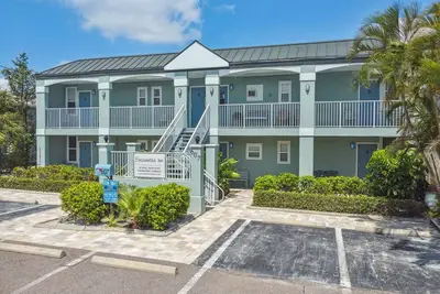 Image de Enchanted Inn\/7 Private King Suites\/Waterfront
