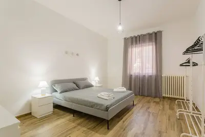 La Casa Di Vale [Garage]