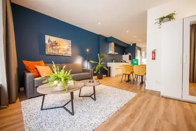 Image de Boutique Chic 55m² Apartment with Terrace (Db-6-A)