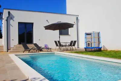Maison de vacances Ližnjan pour 1 - 4 personnes avec 1 chambre à coucher - Maison jumelée