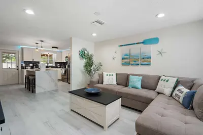 Image de Coastal Breeze on 66th Avenue