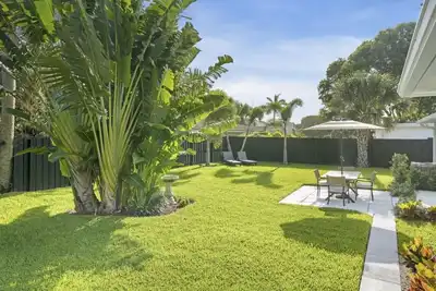 Image de Bright & Airy Ranch in Old Northwood, West Palm Beach - Close to Beach