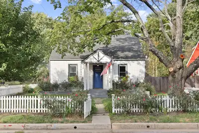 Image de Charming Eastport CapeCod