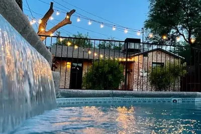 Image de Welcome to Casa Allan James: Your Oasis in Tucson!