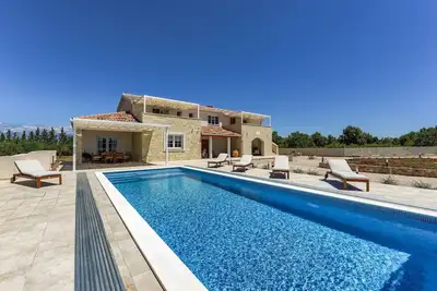 Image de Villa Andamalu with heated pool