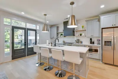 Image de Luxe Townhome in South End Charlotte Near Uptown!