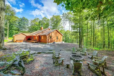 Image de 2 Mi to Elk Mountain: Secluded Union Dale Home!