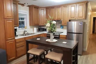 Image de Cozy And Country Close To Blue Angels, Beaches, Shops, And Downtown Pensacola.