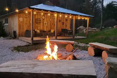 Image de Explore Nantahala, hiking-boating-rafting-weddings-firepit-wifi-pet friendly*