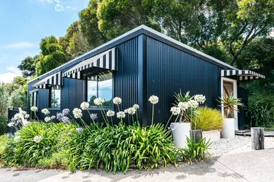 The Winemakers Cottage - Coast & Country
