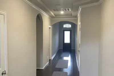 Image de 6 Queens + 2 Twins Newer Home