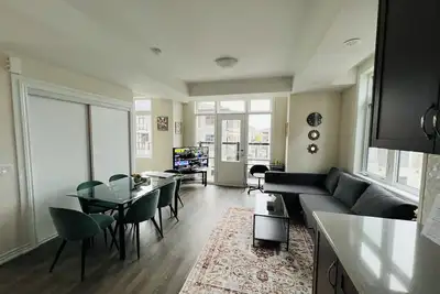 Image de Mordern Brand new 2 Bedroom Townhome close to Airport and shopping centres