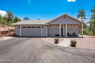Image de 2 bedroom modern home in a private neighborhood10% weekly/15% monthly discount