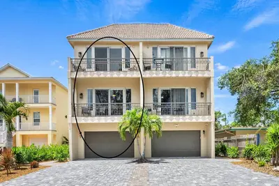 Image de Avanti Villa | Walk To Siesta Key Beach + Village, w/ Rooftop Panoramic Views!