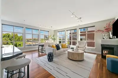 Image de #HabitueHomes - CitySide Serenity - Downtown! Views!