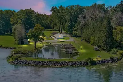 Image de Hidden Harbor Marina Unit 3 - Oneida Lake's Premier Fishing Paradise!