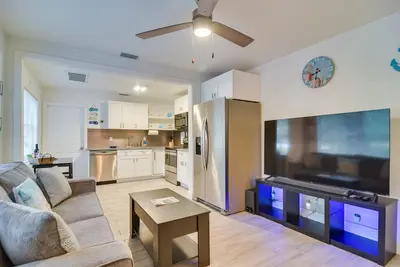 Image de Sunny Gulfport Home: Walk to Art District + Beach!
