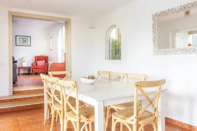 Image de Villa Menorca: Un Oasis de Tranquilidad y Confort. ¡A 5 Minutos de Todo!