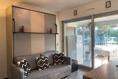 Image de Studio cosy avec climatisation, Wifi et parking