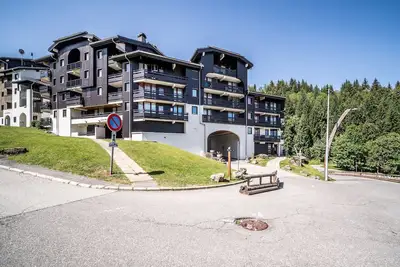 Image de Appartement 'Morillon' avec vue sur montagne et balcon