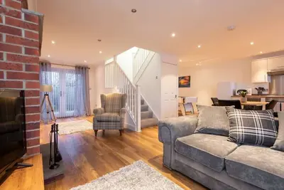 Image de Beautiful Cottage in Durham with Pool Table