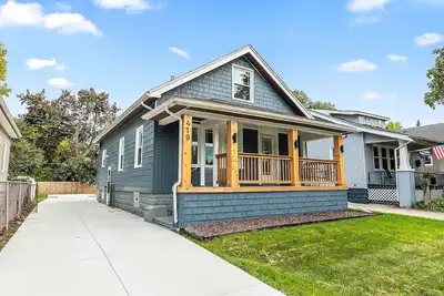 Image de Spacious 4br Home by Dtown Royal Oak