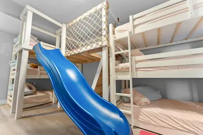 Image de Luxe Lodge|HotTub+2 waterslides|4Min Silver Dollar