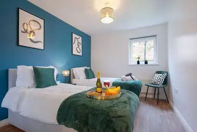 Image de Central Apartment - Free Parking & Fast Wi-Fi