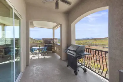 Image de Gorgeous 3 Bdr in Resort Community – Onsite Pool, Spa & More