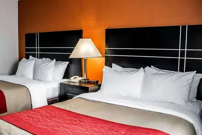 Image de Standard Queen Room with Two Queen Beds Non - Smoking