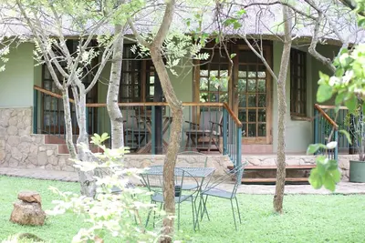 Image de Double Lodge in Natural African Bush - 2111