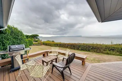 Image de Serene Island Retreat w\/ Beach Access & Mtn Views!
