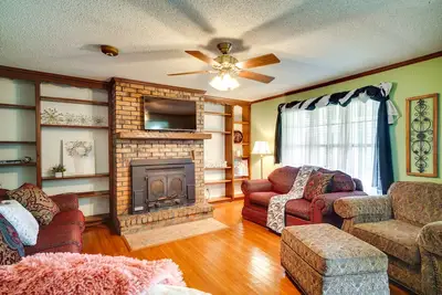 Image de Charming Lake Charles Home w/ Patio & Grill