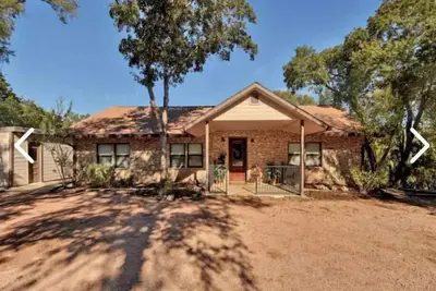 Image de Sunset Cove Lakefront Home on LakeTravis w/ Dock
