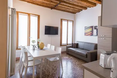 Image de Accademia Charm 3 by Wonderful Italy