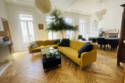 Image de Spacieux Appartement Lumineux à 5 minutes de la gare.