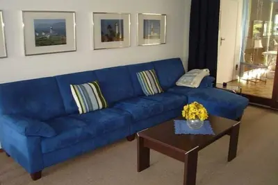 Image de Wohnzimmer, 3 Schlafzimmer, Küche, 2x Bad, Wintergarten, Terrasse, Garten, Parkplatz Nichtraucher-haus