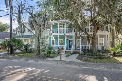 Image de 3 bedroom 2. 5 bathroom home in Port Royal! - Close to all bases