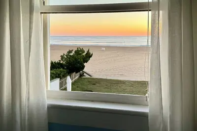 Image de Shoreline Cottage - Oceanfront - North End Vb