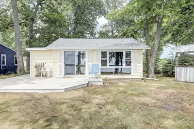 Image de Cozy lake home, fishing and recreational land for all your favorite activities!