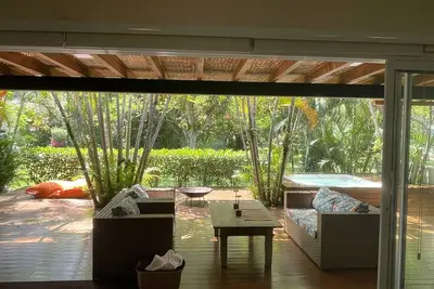 Image de Casa no Gramado, Acesso Privado a Praia com Jacuzzi e Lareira Externa