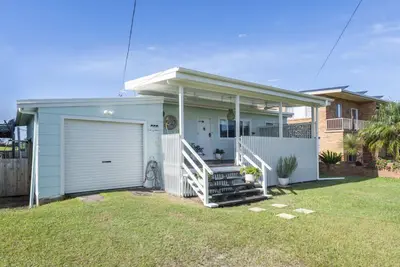 Image de At The Beach, Laid back lifestyle - get away, switch off & unwind - Pet Friendly