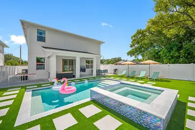 Image de New-6br DiscoVilla- Sleeps16 | Heated Pool & More