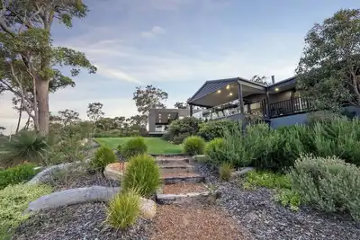 Image de The Roo House Sprawling Bushland Retreat near Town