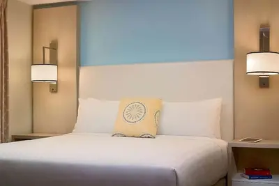 Image de Great Amenities Onsite! Pool, Private Parking, Free Breakfast, Close to Legoland