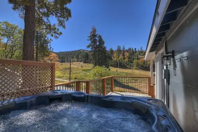 Image de Inn On The Slope By Destination Big Bear: Pet Friendly! Walk to Bear Mountain Ski Resort! Spa! Shuffleboard! Walk to Bear Mountain Golf Course!